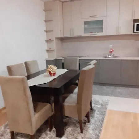 Nada De Lux Apartment