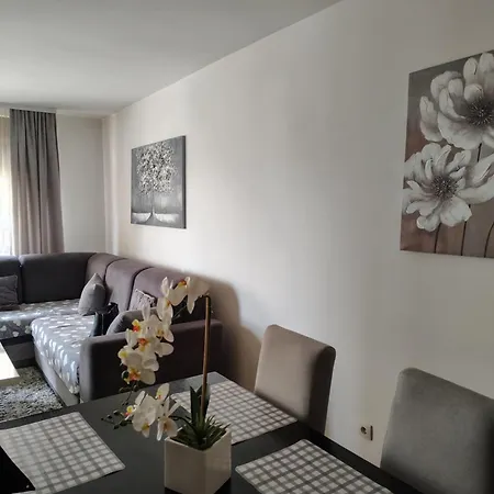 Apartment Nada De Lux