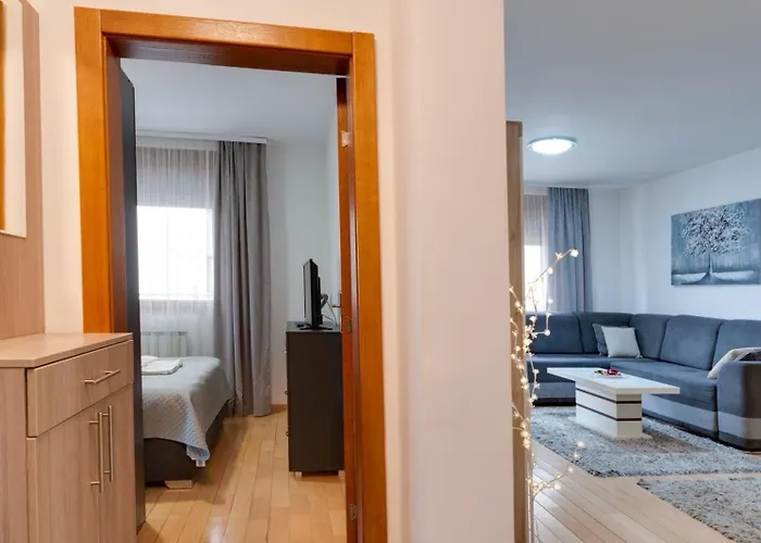 Nada De Lux * Vrnjacka Banja